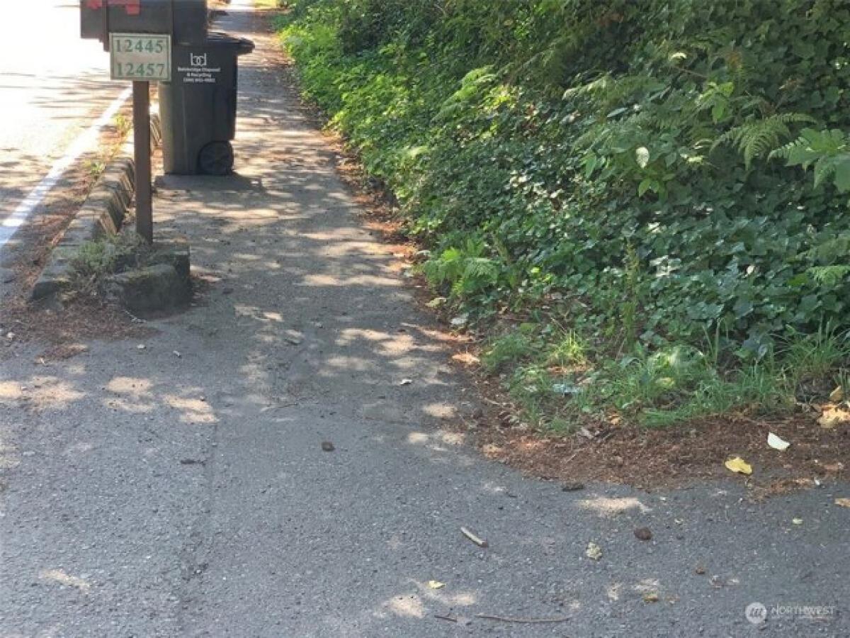 Picture of Residential Land For Sale in Bainbridge Island, Washington, United States