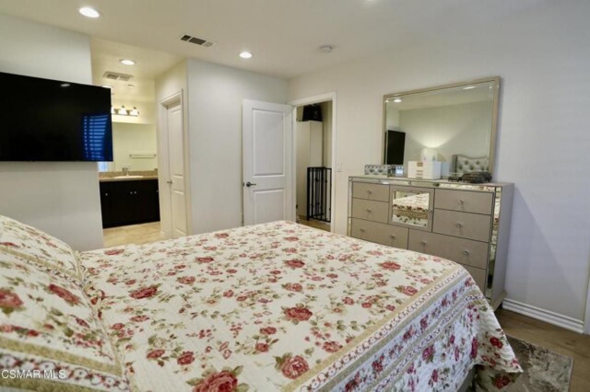 Picture of Home For Sale in Newbury Park, California, United States