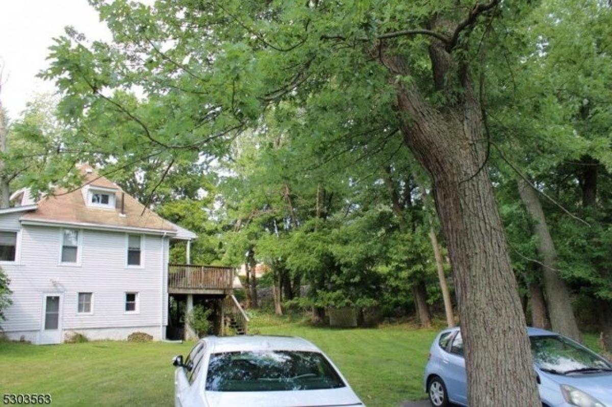 Picture of Home For Sale in Hillsdale, New Jersey, United States