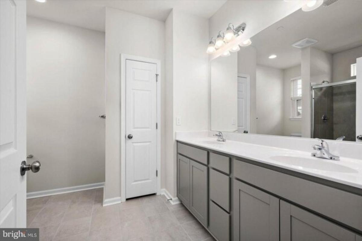 Picture of Home For Sale in Trappe, Maryland, United States