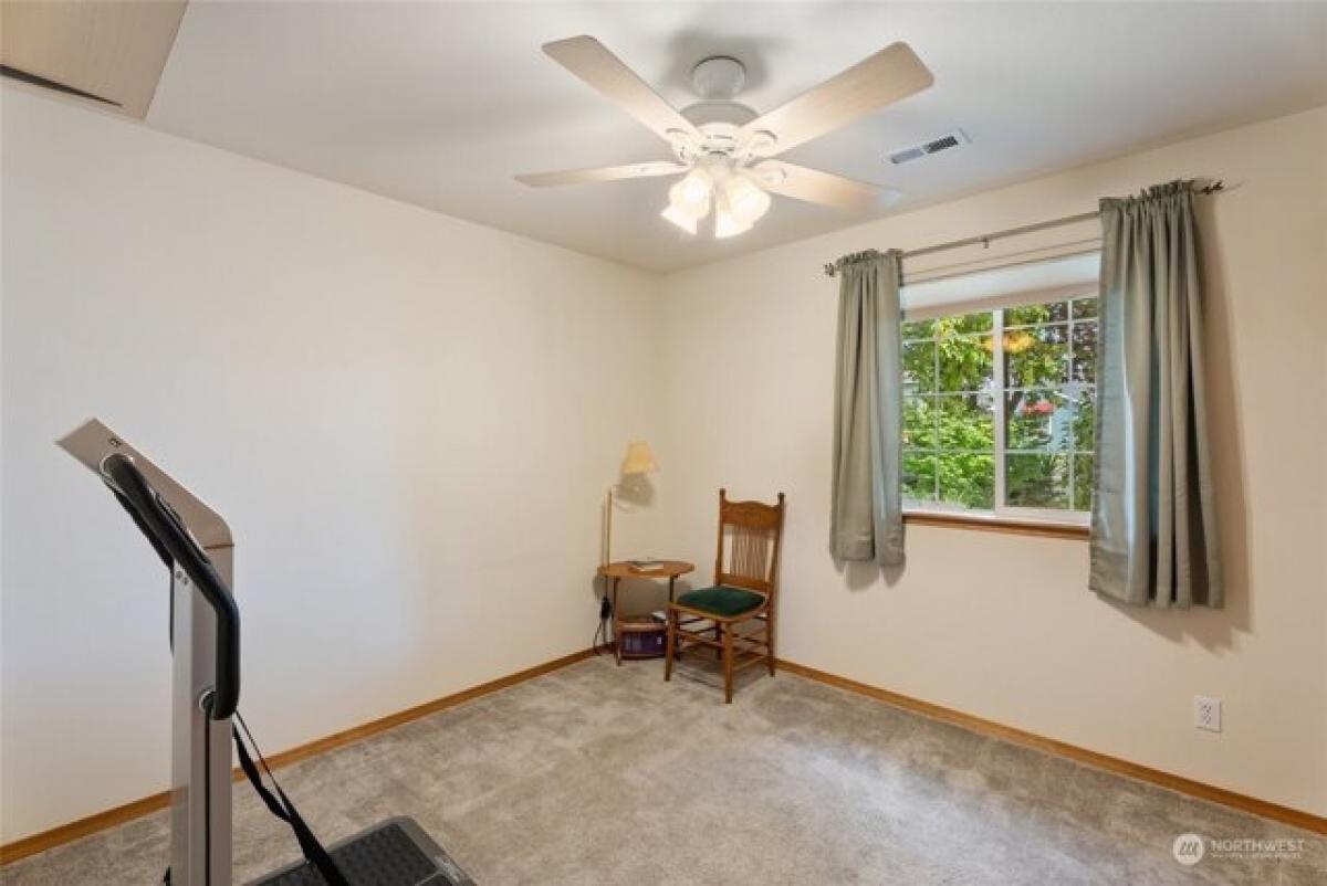 Picture of Home For Sale in College Place, Washington, United States