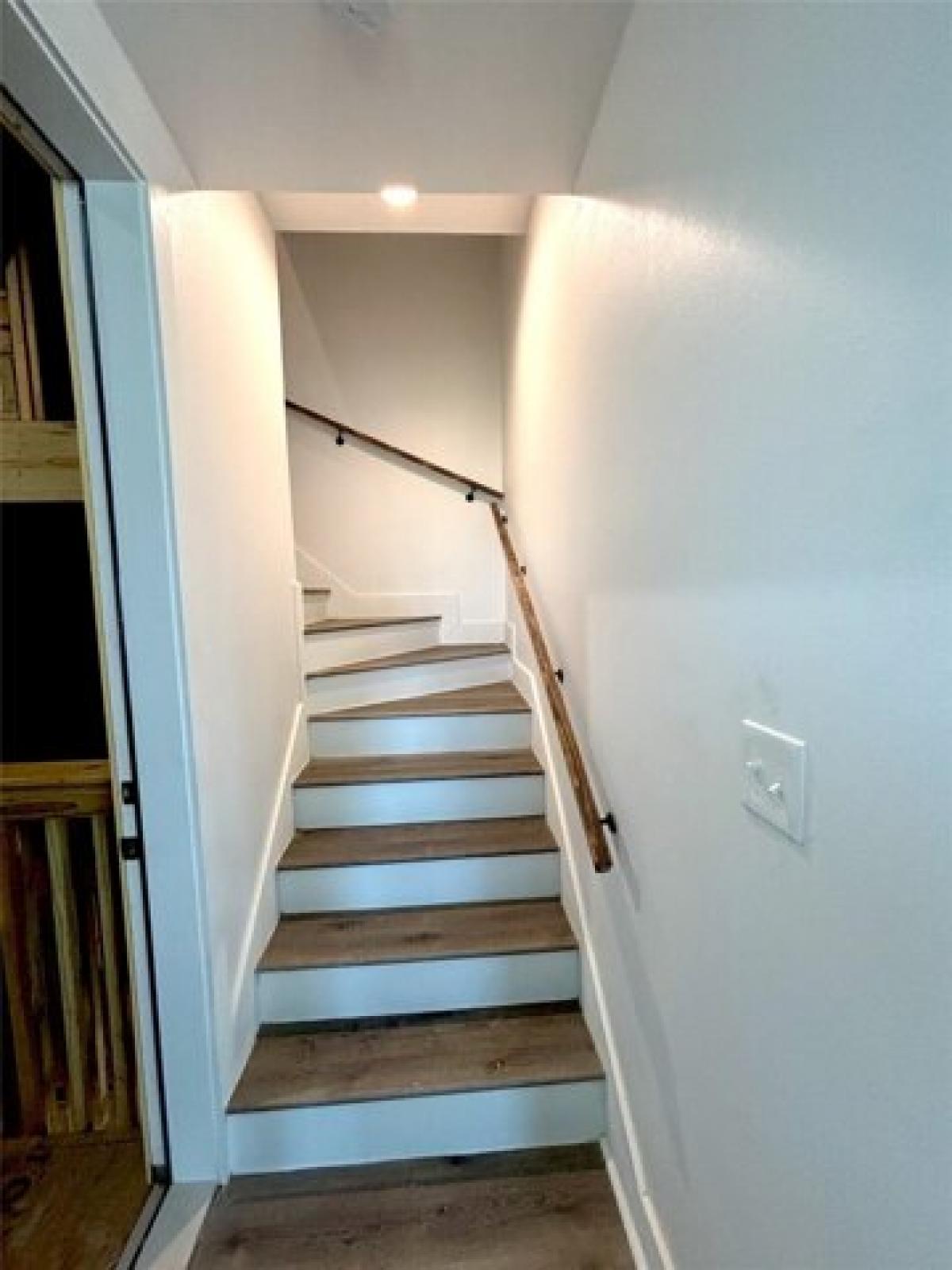 Picture of Home For Sale in Gilchrist, Texas, United States