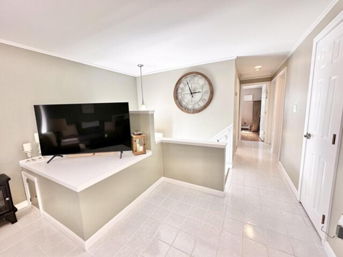 Picture of Home For Sale in Millinocket, Maine, United States