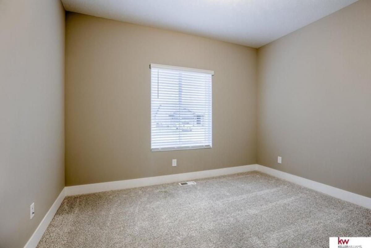 Picture of Home For Sale in Plattsmouth, Nebraska, United States