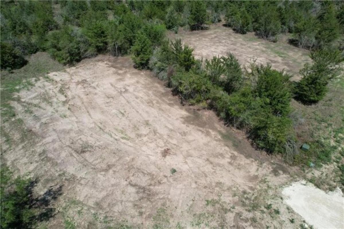 Picture of Residential Land For Sale in Bryan, Texas, United States