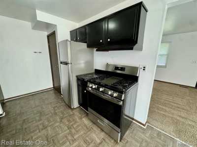 Home For Rent in Pontiac, Michigan