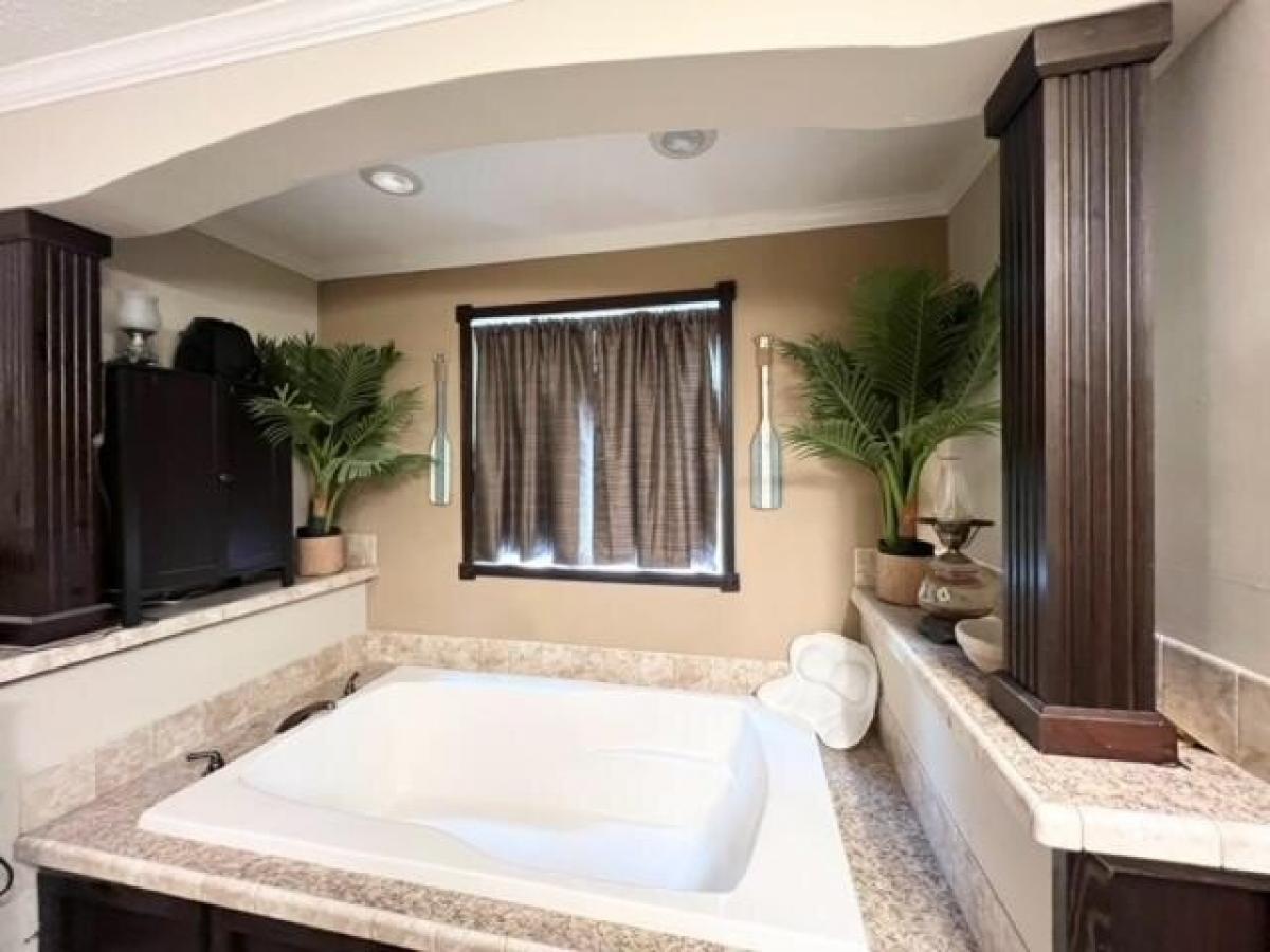 Picture of Home For Sale in Many, Louisiana, United States