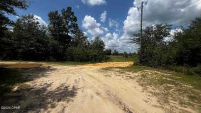 Residential Land For Sale in Youngstown, Florida