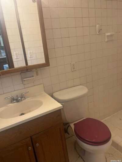 Home For Sale in Cedarhurst, New York