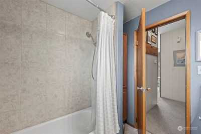 Home For Sale in Hansville, Washington