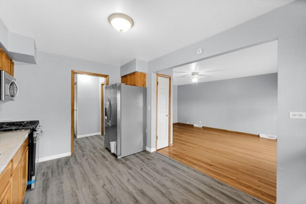 Picture of Home For Sale in Harvey, Illinois, United States