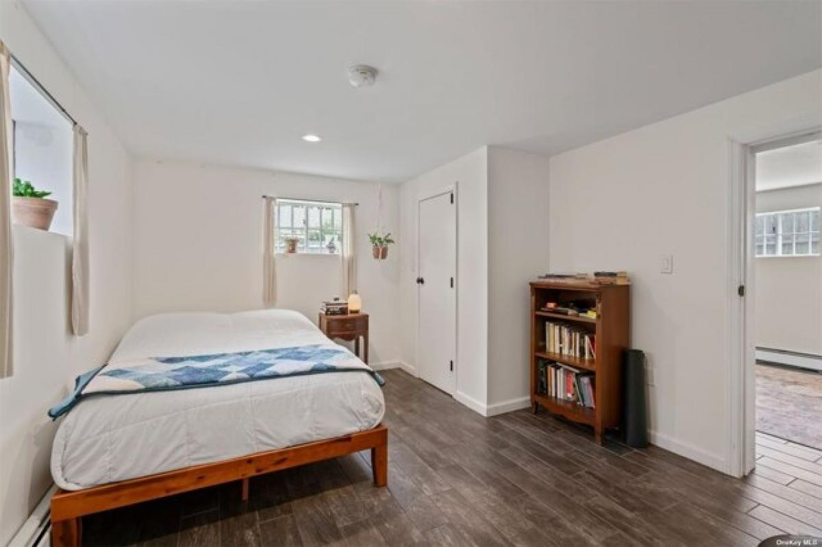 Picture of Home For Sale in Stony Brook, New York, United States