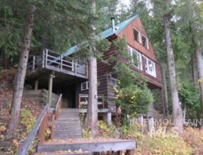 Home For Sale in Coolin, Idaho