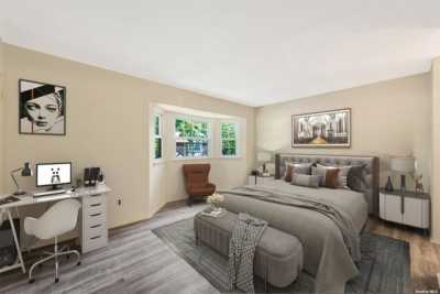 Home For Sale in Deer Park, New York