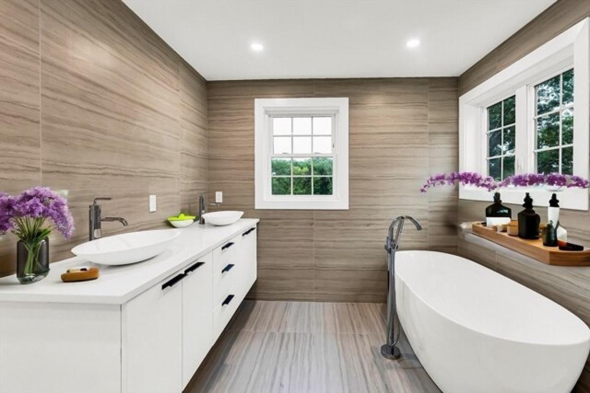 Picture of Home For Sale in Shrewsbury, Massachusetts, United States