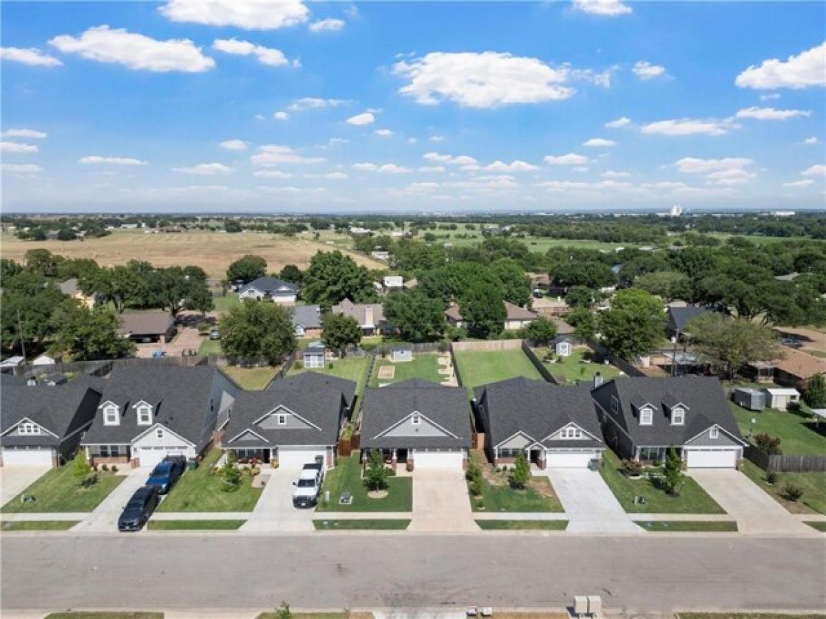 Picture of Home For Sale in McGregor, Texas, United States