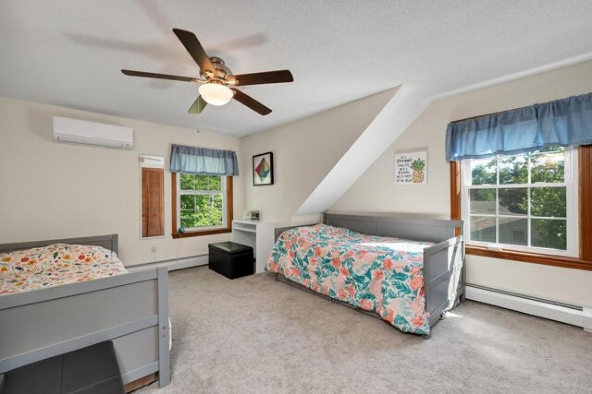 Picture of Home For Sale in Gilford, New Hampshire, United States