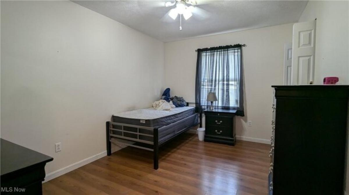 Picture of Home For Sale in Bellaire, Ohio, United States