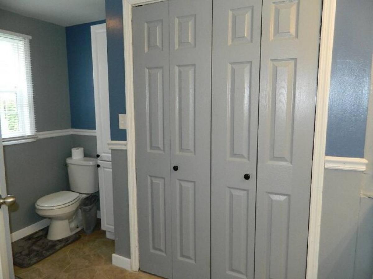 Picture of Home For Sale in Fairfield, Illinois, United States