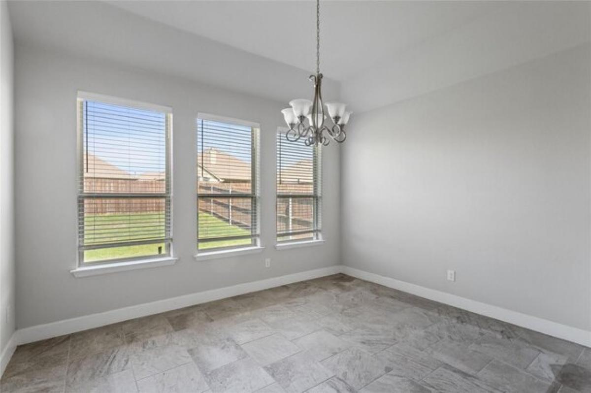 Picture of Home For Sale in Joshua, Texas, United States