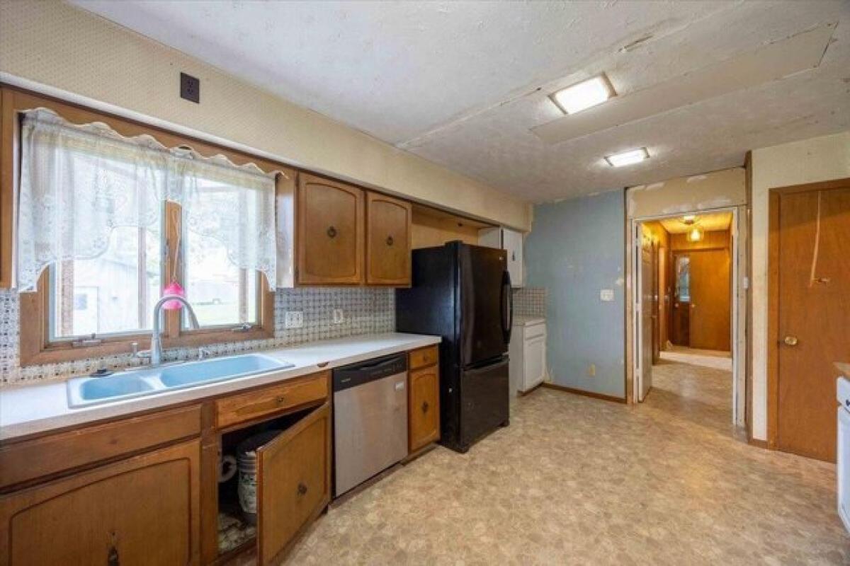 Picture of Home For Sale in Woodbine, Iowa, United States