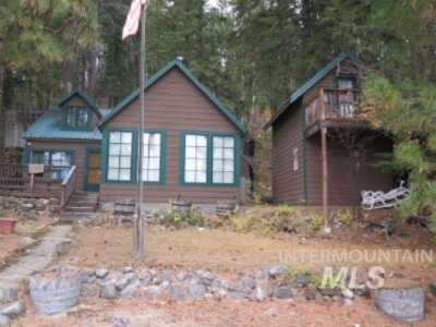 Home For Sale in Coolin, Idaho