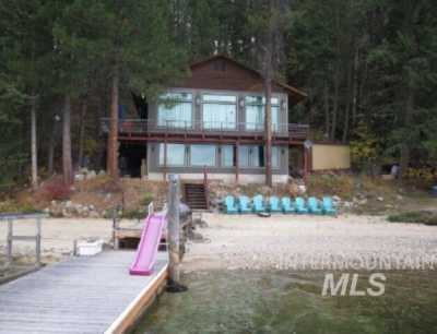 Home For Sale in Coolin, Idaho