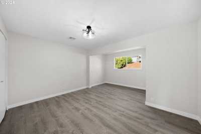 Home For Sale in Cottage Grove, Oregon