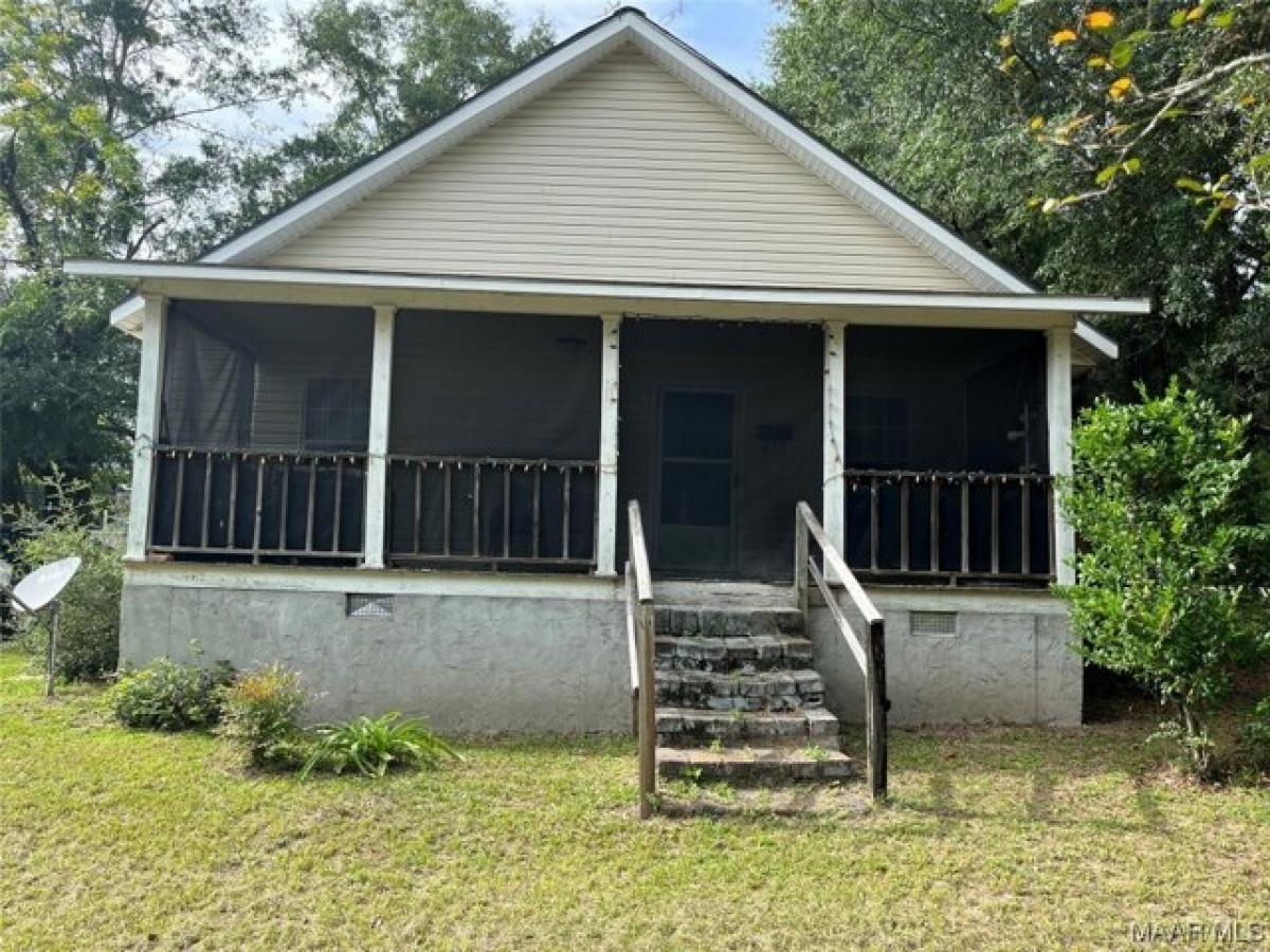 Picture of Home For Sale in Ozark, Alabama, United States