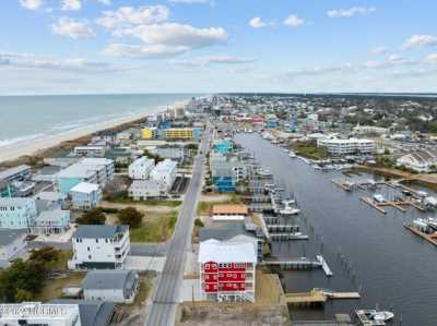 Home For Sale in Carolina Beach, North Carolina