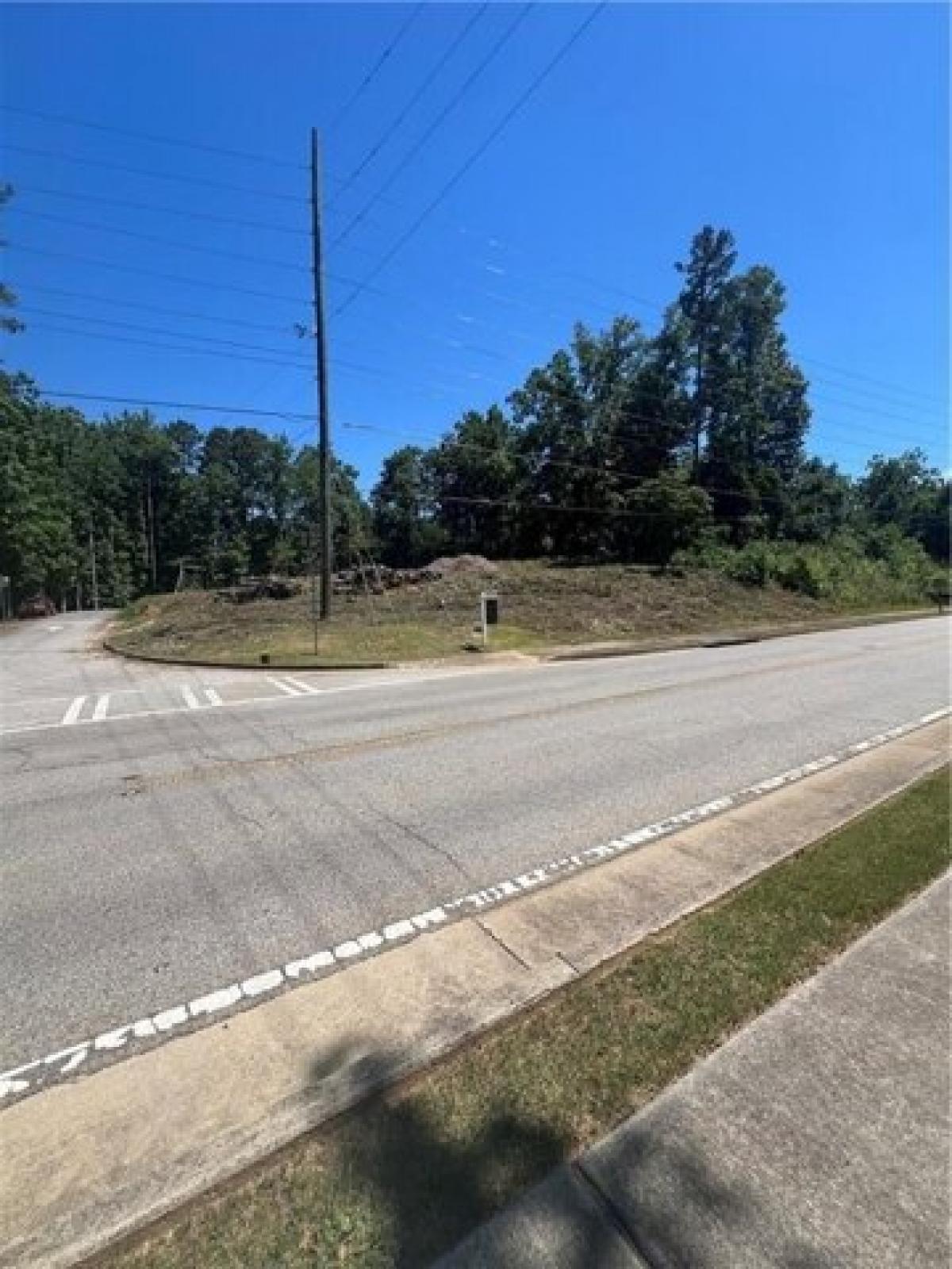 Picture of Residential Land For Sale in Dallas, Georgia, United States