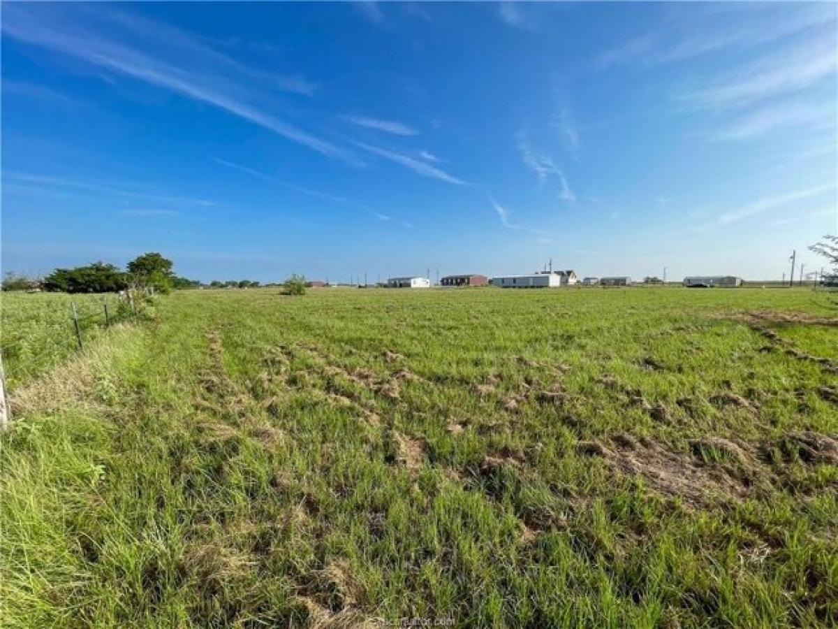 Picture of Residential Land For Sale in Bryan, Texas, United States