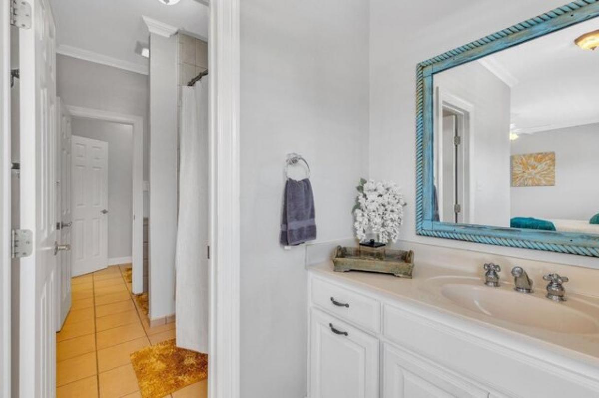 Picture of Home For Sale in Valley View, Texas, United States