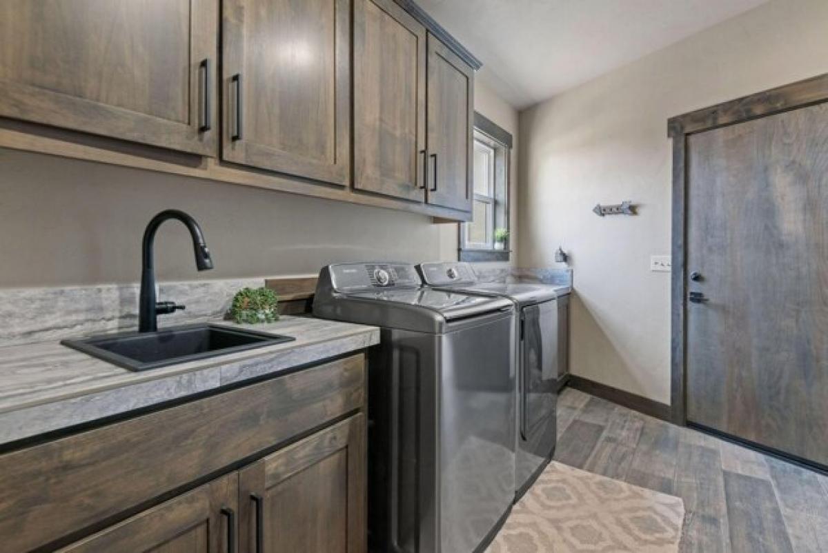 Picture of Home For Sale in Terrebonne, Oregon, United States