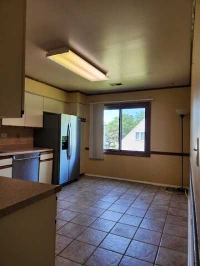 Home For Rent in Buffalo Grove, Illinois