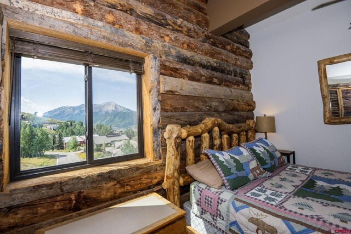 Picture of Home For Sale in Crested Butte, Colorado, United States