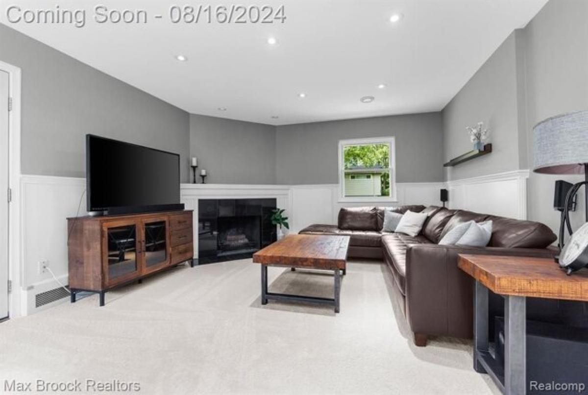 Picture of Home For Sale in Beverly Hills, Michigan, United States