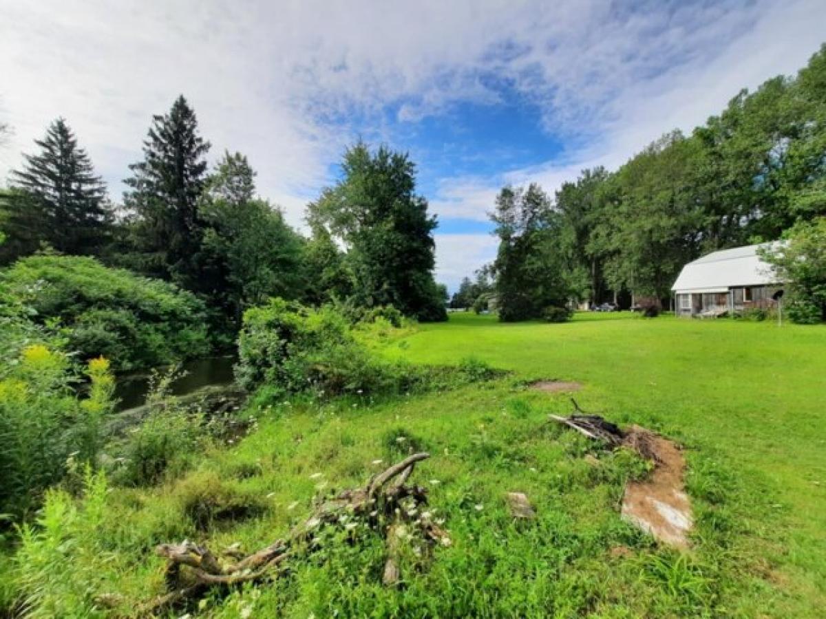 Picture of Home For Sale in North Hero, Vermont, United States