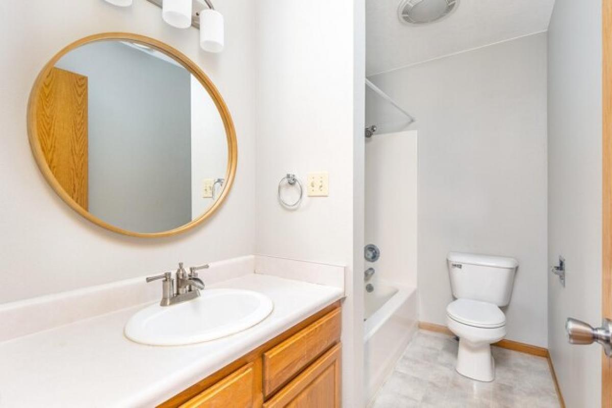 Picture of Home For Sale in Fort Dodge, Iowa, United States