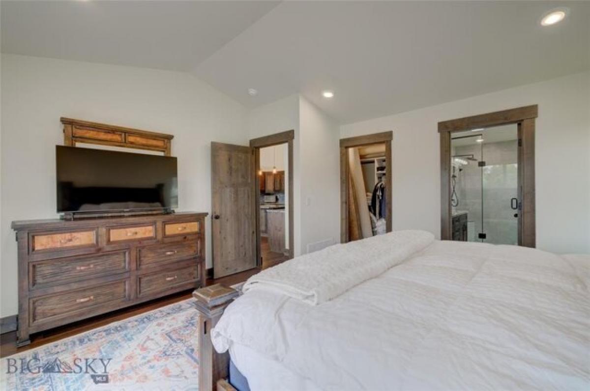 Picture of Home For Sale in Ennis, Montana, United States