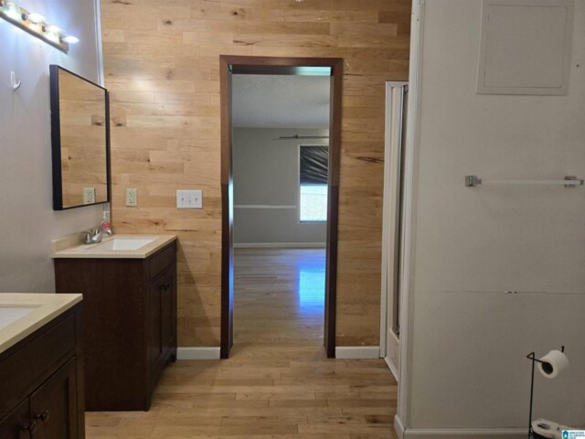 Picture of Home For Sale in Springville, Alabama, United States