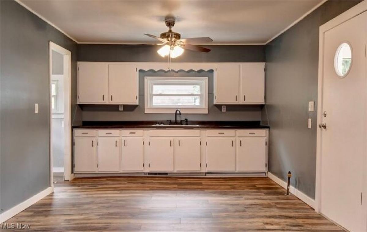 Picture of Home For Sale in Midvale, Ohio, United States