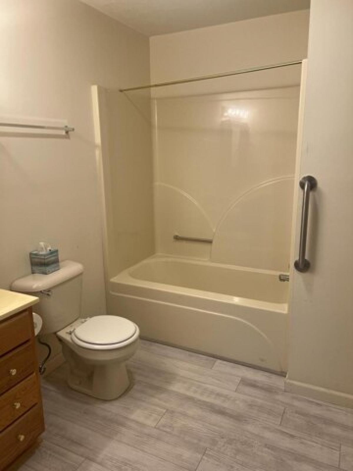 Picture of Home For Sale in Hinton, West Virginia, United States