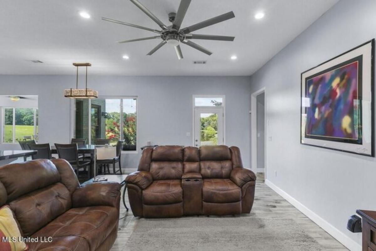 Picture of Home For Sale in Clinton, Mississippi, United States