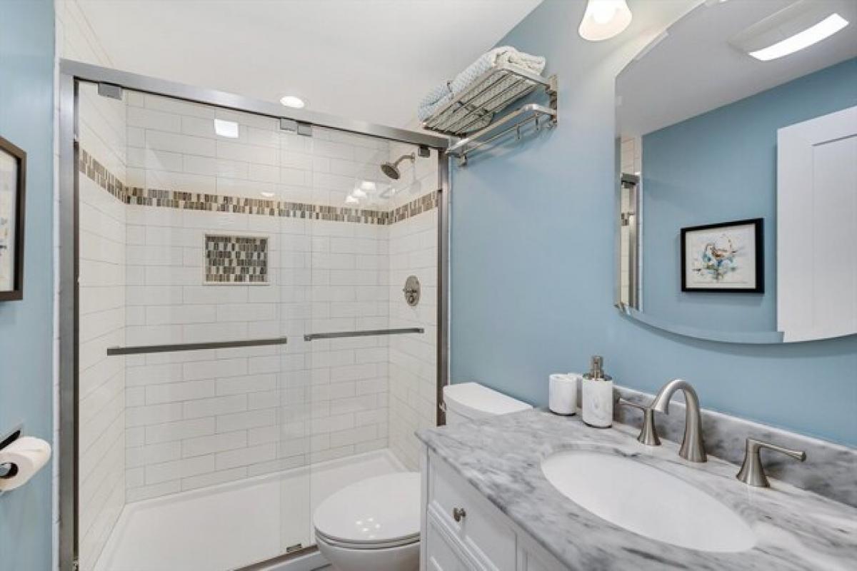 Picture of Home For Sale in Falmouth, Massachusetts, United States