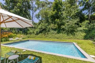 Home For Sale in Hampton Bays, New York