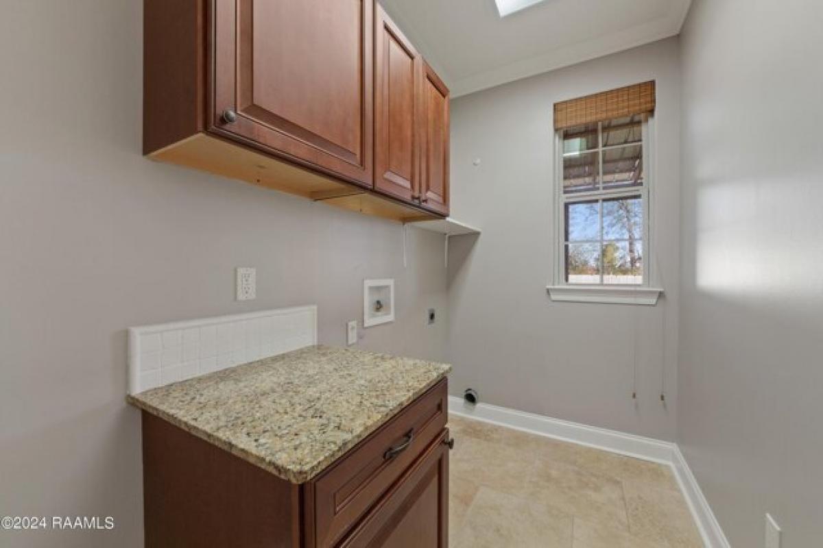 Picture of Home For Sale in Youngsville, Louisiana, United States