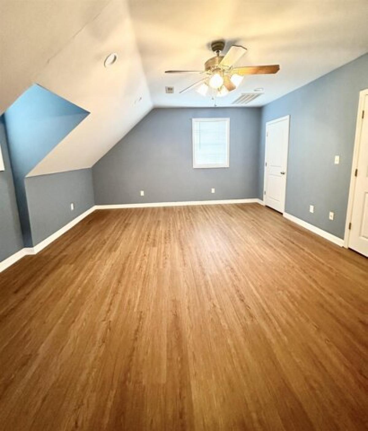 Picture of Home For Sale in Rogersville, Alabama, United States