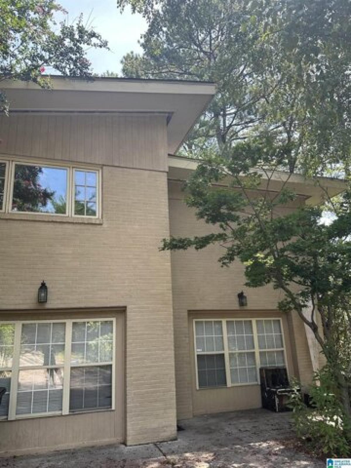 Picture of Home For Sale in Homewood, Alabama, United States