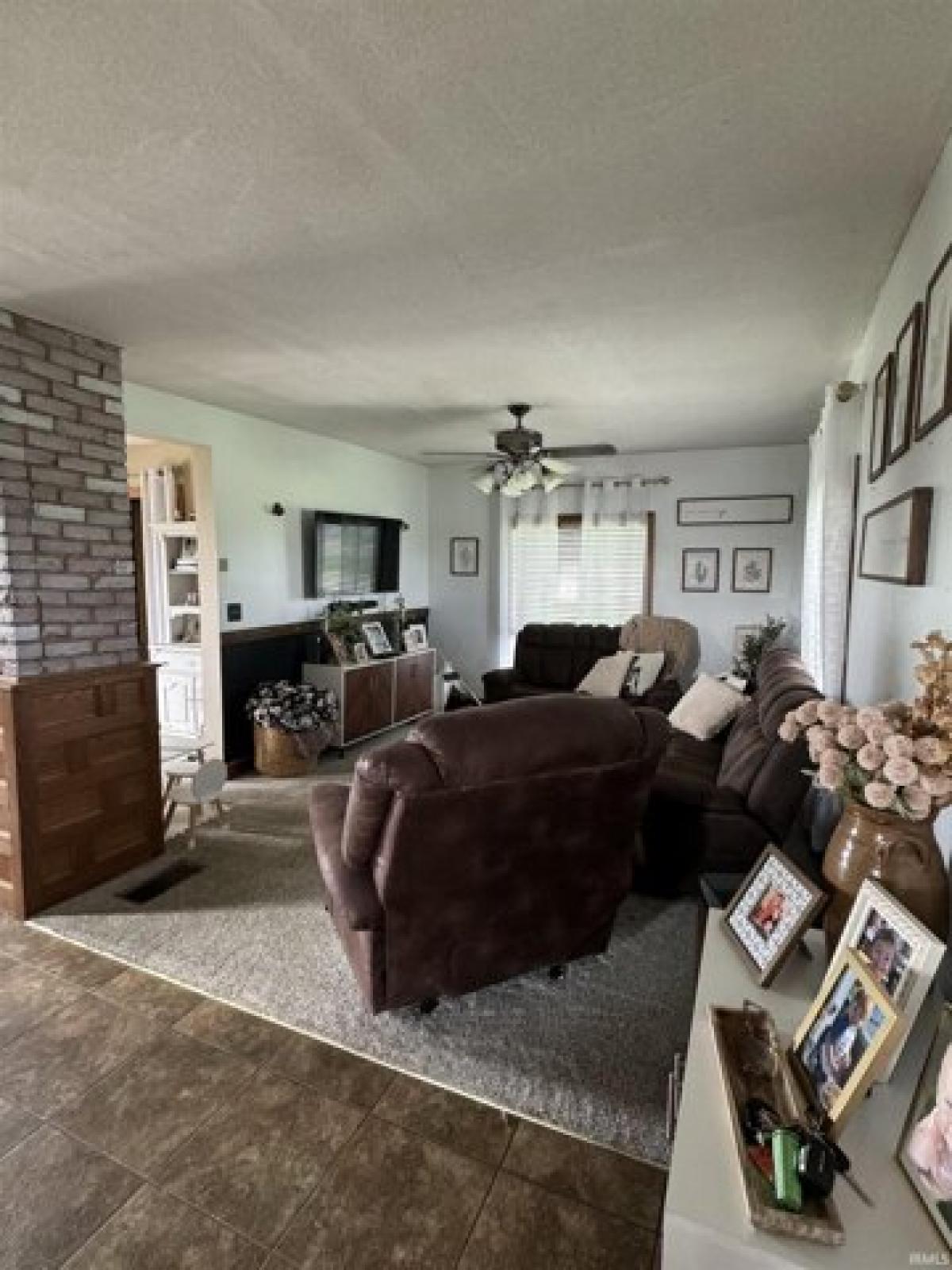 Picture of Home For Sale in Macy, Indiana, United States